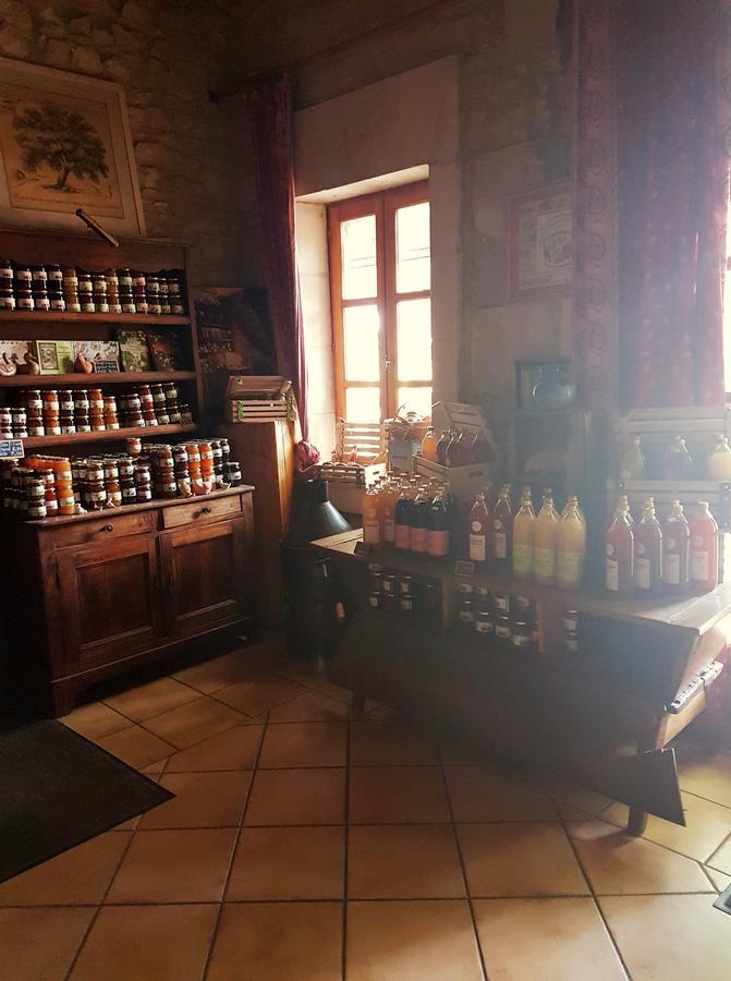 Mas Des Vertes Rives Panzió Châteauneuf-de-Gadagne Kültér fotó